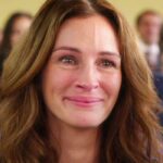 julia-roberts-smiling-with-tears-in-her-eyes-in-wonder-2017.jpg